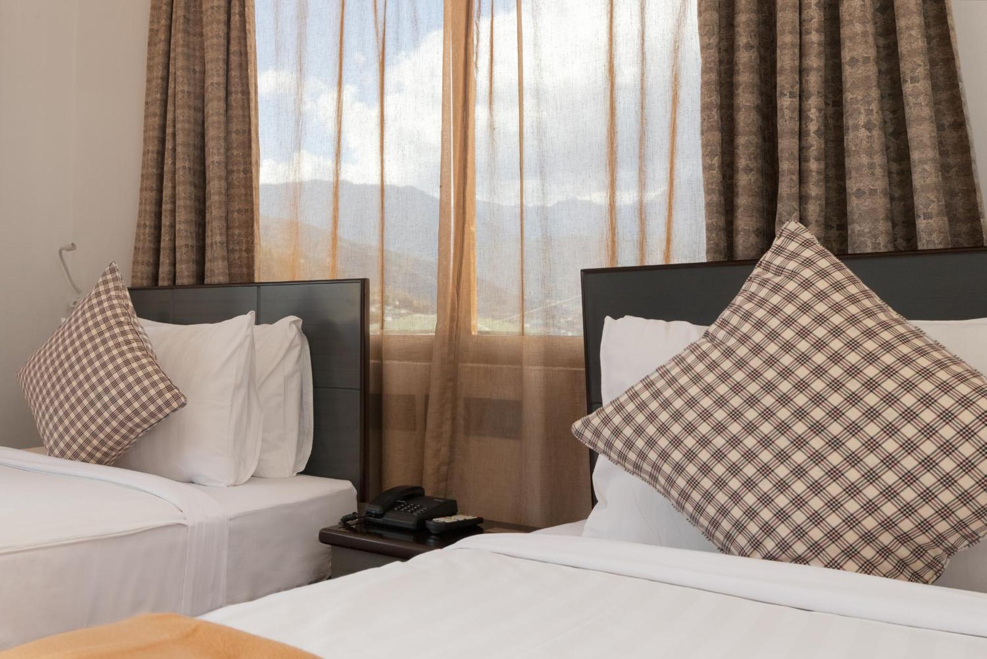 Hotel Dralha Thimphu Bagian luar foto